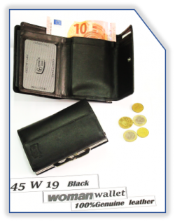 45 W19  Wallet Woman Black